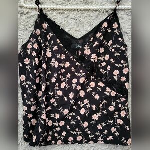 Lulu's Floral Camisole with Lace Trim SZ(Small)🖤